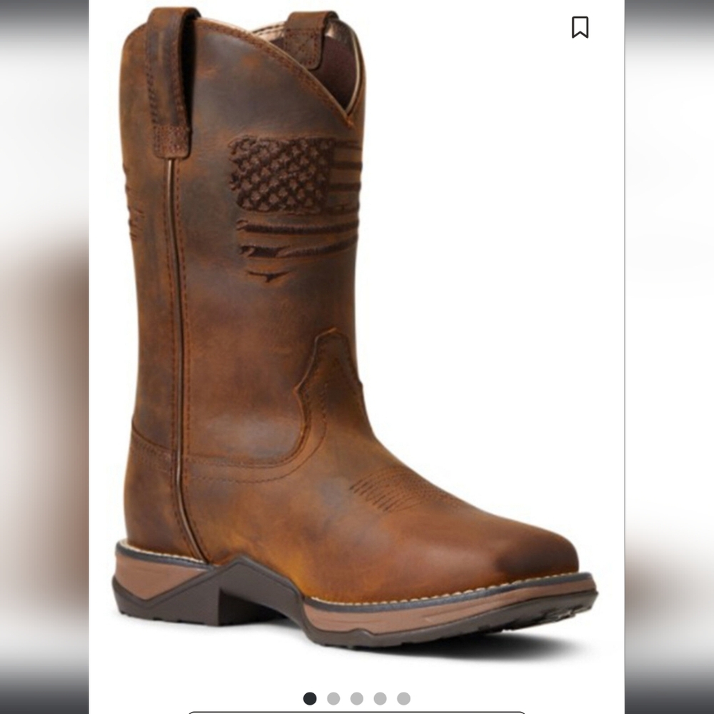 NWT, Women's Ariat Brown Leather Boots with Embossed Flag